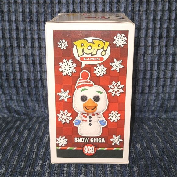 Funko POP! Games Five Nights at Freddy's Snow Chica 3.75" Vinyl Figure #939 New - Picture 3 of 7